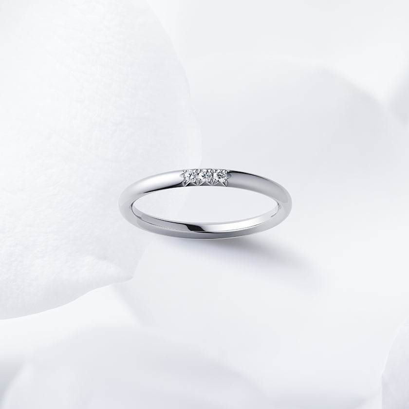 This design features 3 melee diamonds.